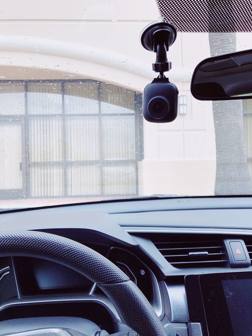 GekoGear Orbit 130 Full HD Dash Camera with 8GB microSD Card