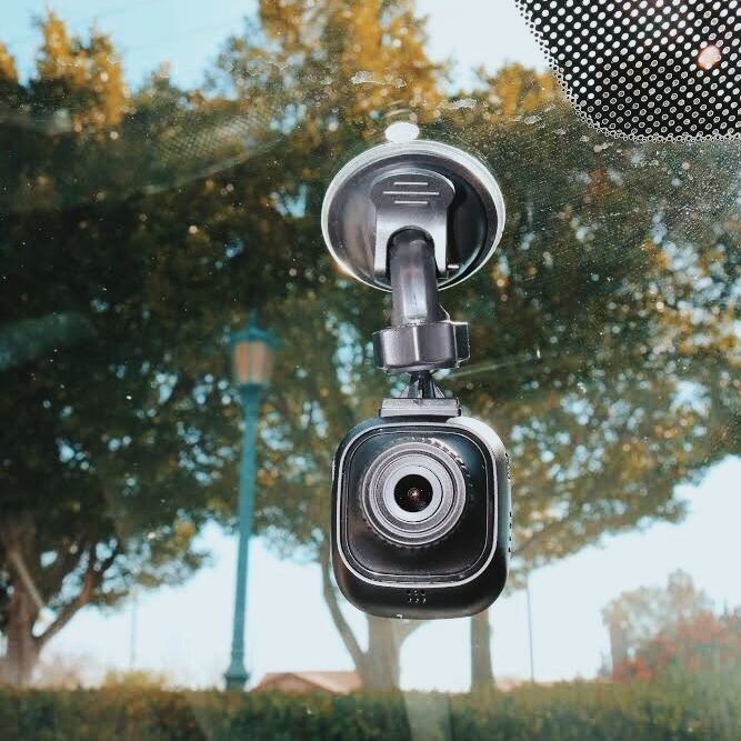 GekoGear Orbit 132 Full HD Dash Camera with Blind Spot Mirrors
